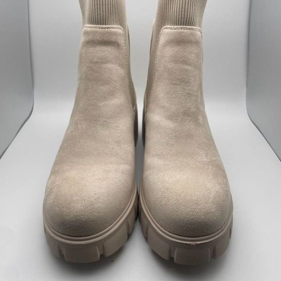 CUSHIONAIRE Women's STRETCH slip on Chelsea boot CREAM 9 - Picture 3 of 6